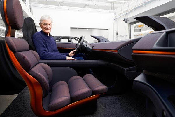UK's Richest Man Builds Own EV To Rival Tesla: टेस्ला को टक्कर देने आ रही है यह इलेक्ट्रिक कार