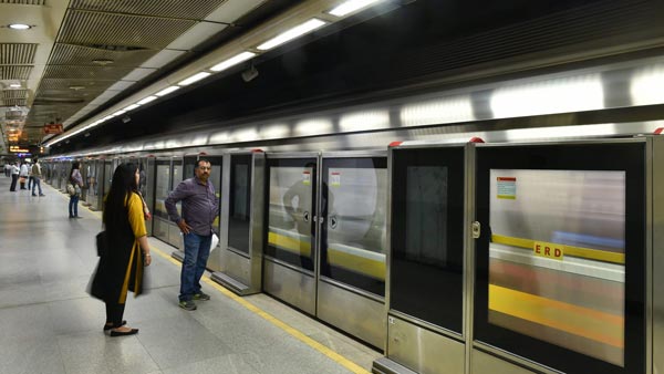Delhi Metro Staff Trained To Follow Safety Rules: दिल्ली मेट्रो जल्द ही हो सकती है शुरू, स्टाफ को ट्रेनिंग देनी हुई शुरू
