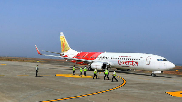Domestic Flights Resume Operations:: घरेलू उड़ाने आज से हुई शुरू, जाने क्या है क्वारंटाइन का नियम