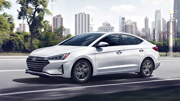 Hyundai Elantra ‘S’ Variant Discontinued: हुंडई एलांट्रा 'एस' वैरिएंट हुया बंद, कीमत अब 18.49 लाख रुपये से शुरू