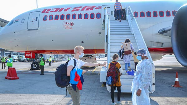 Domestic Flight Services To Resume From May 25: घरेलू यात्री विमान सेवाएं 25 मई से होगी शुरु