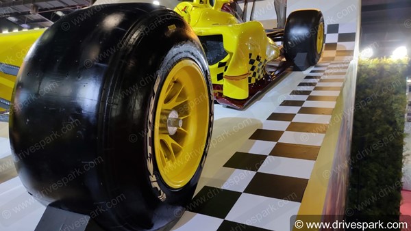 JK Tyre Production Milestone In India: जेके टायर ने भारत में ट्रक व बसों के 20 मिलियन टायर बेचे