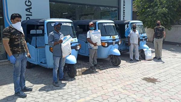 Piaggio Donates Ration Kits To Auto Rickshaw Drivers: पियाजियो ने ऑटो ड्राइवरों को बांटे राशन किट