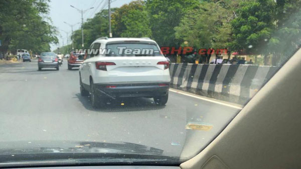 Skoda Karoq Spied: स्कोडा कैरोक लॉन्च के पहले आई नजर, जाने क्या वैरिएंट व फीचर्स