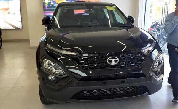 Tata Harrier Dark Edition BS6 Reaches Dealership: टाटा हैरियर डार्क एडिशन बीएस6 पहुंची डीलरशिप
