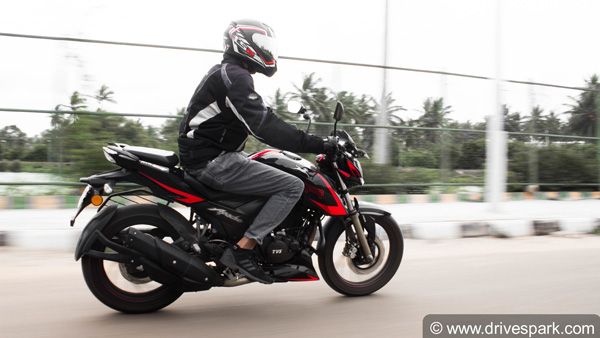 TVS Apache RTR 160 & RTR 200 4V Prices Hiked: टीवीएस अपाचे आरटीआर रेंज की कीमत में हुई वृद्धि, जाने कितने बढ़े दाम