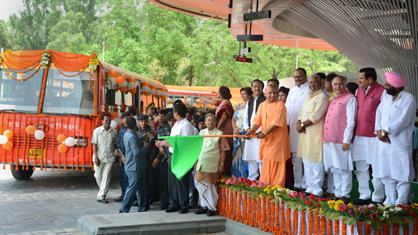 UP Govt Bans Purchase Of New Official Vehicles: नए वाहन नहीं खरीदेगी उत्तर प्रदेश सरकार, जानें कारण