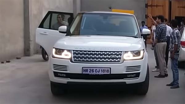 Virat Kohli's Brother Buys Porsche Panamera Turbo: विराट कोहली के भाई ने डीलरशिप खुलते ही खरीद ली करोड़ो की यह कार