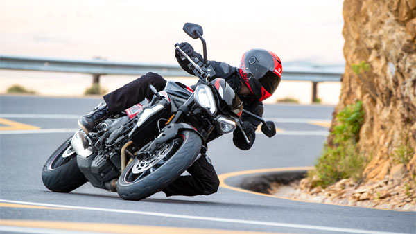 2020 Triumph Street Triple R: ट्रायम्फ स्ट्रीट ट्रिपल आर की लॉन्च से पहले बुकिंग शुरू