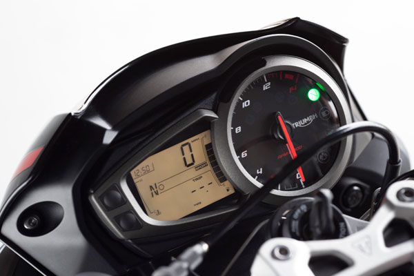 2020 Triumph Street Triple R: ट्रायम्फ स्ट्रीट ट्रिपल आर की लॉन्च से पहले बुकिंग शुरू