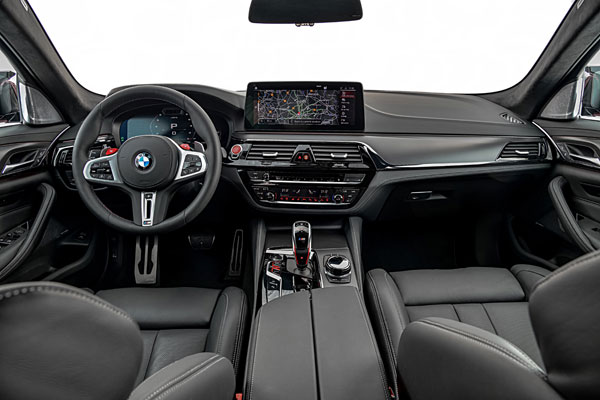 2021 BMW M5 Unveiled: बीएमडब्ल्यू ने अपनी परफॉर्मेंस सेडान 2021 एम5 का किया खुलासा