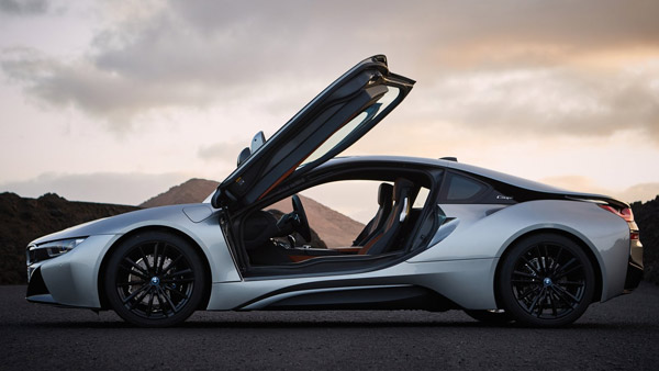BMW i8 Hybrid Sports Car Discontinued: बीएमडब्ल्यू आई8 हाइब्रिड स्पोर्ट्स कार बंद