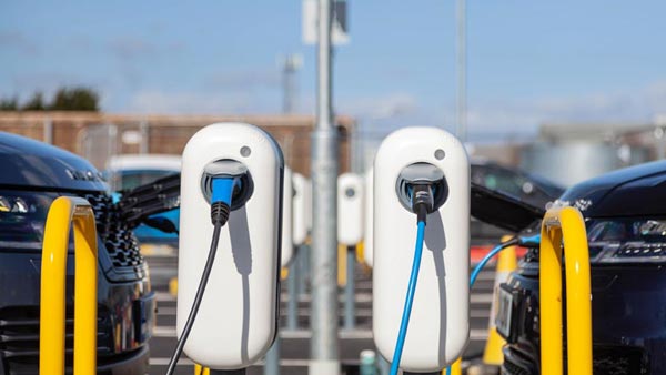 EV Charging Stations In India: ईईएसएल 2021 तक लगाएगी 2000 ईवी चार्जिंग प्वाइंट्स