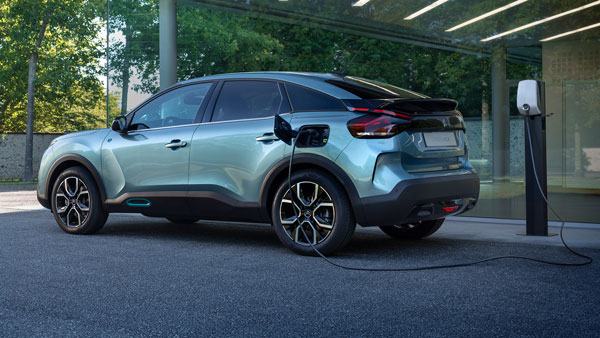 New Citroen C4 Hatchback: सिट्रोन ने नई सी4 हैचबैक कार का किया खुलासा, देखें तस्वीरें