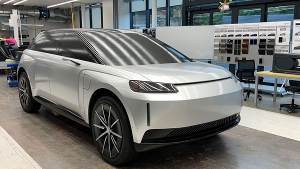 Electric SUV Worth $940 Million Fails: टेस्ला के सामने फेल हुई यह इलेक्ट्रिक कार, हुआ करोड़ों का नुकसान
