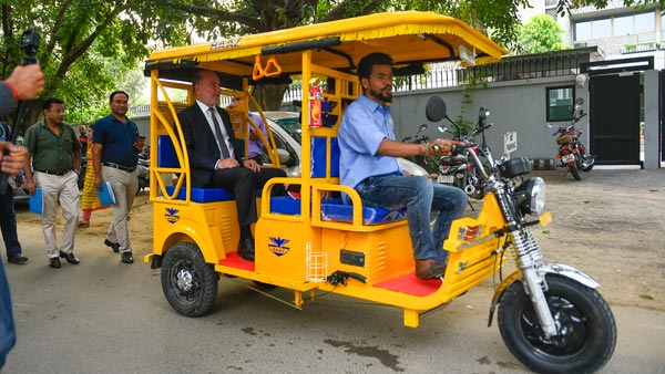 Delhi Govt. Lifts Passenger Count Restrictions: दिल्ली में सवारियों की संख्या पर लगी पाबंदी हटी