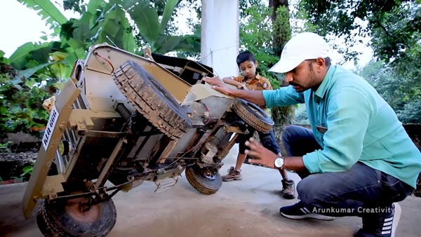 Miniature Jeep Willys: साल के बेटे के लिए इस व्यक्ति ने बनाई छोटी जीप विलीस, देखें वीडियो