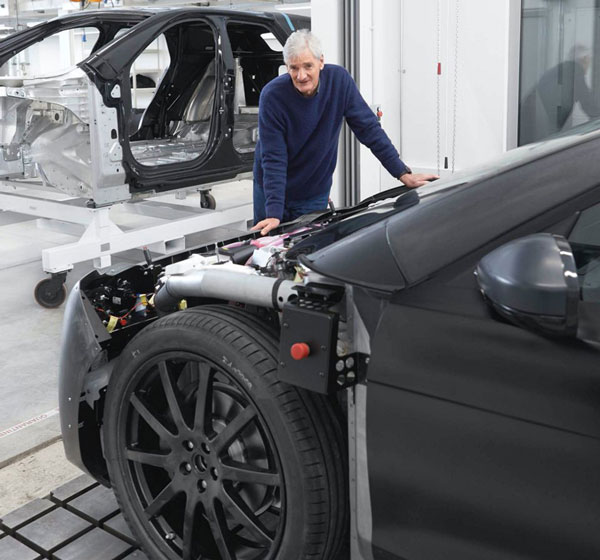 Electric SUV Worth $940 Million Fails: टेस्ला के सामने फेल हुई यह इलेक्ट्रिक कार, हुआ करोड़ों का नुकसान