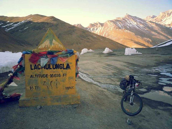 Highest Motorable Roads In India: भारत की सबसे ऊँची मोटरेबल् रोड व पास