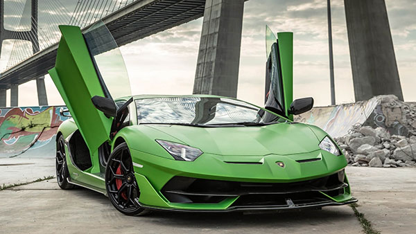 Lamborghini India Dealerships Reopen: लेम्बोर्गिनी ने भारत में सभी शोरुम का संचालन किया शुरु