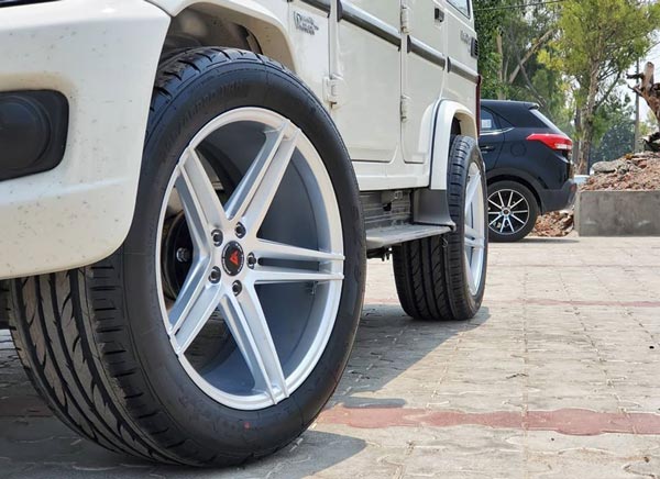 Mahindra Bolero With Wheels Inspired By G-Wagon: महिंद्रा बोलेरो को मिला मर्सिडीज-बेंज का अवतार