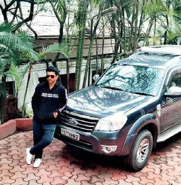 Man Sells Car & Uses The Money To Help Others: इस व्यक्ति ने बेच दी अपनी एसयूवी, 250 परिवार को बांटे मुफ्त ऑक्सीजन सिलेंडर