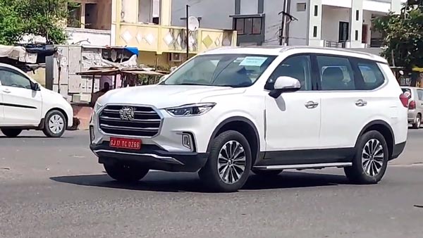 MG Gloster Spied In India: एमजी ग्लोस्टर टेस्टिंग भारत लॉन्च जानकारी