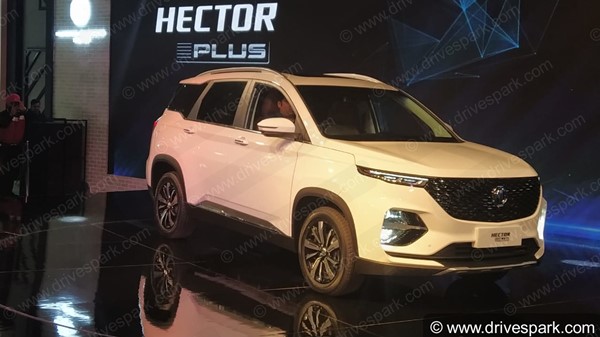 MG Hector Plus Spied Testing: एमजी हेक्टर प्लस लॉन्च से पहले आई नजर, टोयोटा इनोवा क्रिस्टा को देगी टक्कर