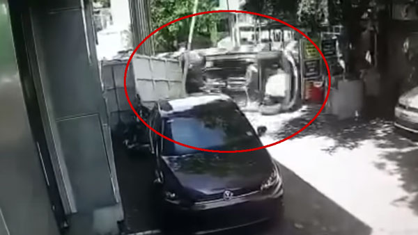 New Volkswagen Polo Delivery Gone Wrong: डीलरशिप पर ही नई फॉक्सवैगन पोलो पलटी, देखें वीडियो
