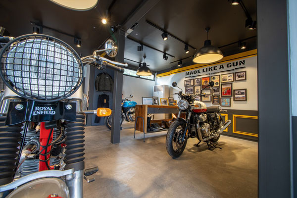 Royal Enfield To Start Cost Cutting Drive: राॅयल एनफील्ड कर रही है खर्चों में कटौती, कई क्षेत्रीय कार्यालय होंगे बंद