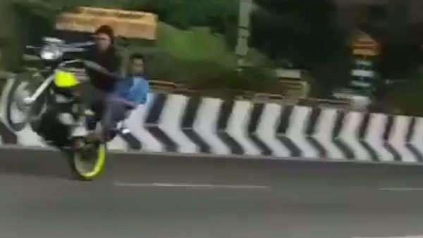 Bangalore Bike Incident: बैंगलोर बाइक हादसा स्टंट 3 युवक की गयी जान