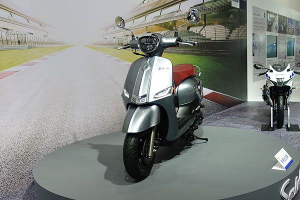 Suzuki Saluto 125 Details: सुजुकी सैल्यूटो 125 रेट्रो स्कूटर है बेहद शानदार, जानें क्या है खास