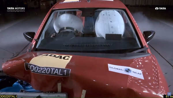 Tata Altroz Crash Test: टाटा अल्ट्रोज है देश की सबसे सुरक्षित कार, क्रैश टेस्ट का वीडियो आया सामने