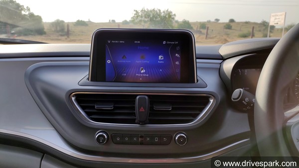 Tata Altroz BS6 Price List: टाटा अल्ट्रोज बीएस6 वैरिएंट अनुसार कीमत लिस्ट जानकारी