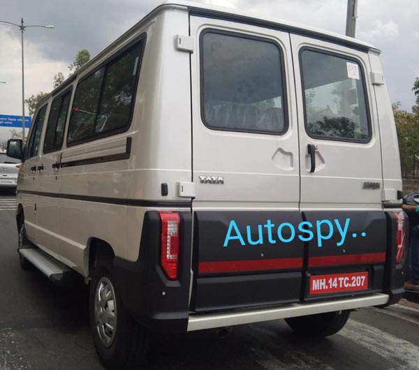 New Tata Winger Spied: टाटा विंगर नए फ्रंट फेस के साथ टेस्टिंग के दौरान आई नजर