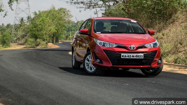 Toyota Patents Four Wheel Turn: टोयोटा ने फोर व्हील टर्न तकनीक का कराया पेटेंट