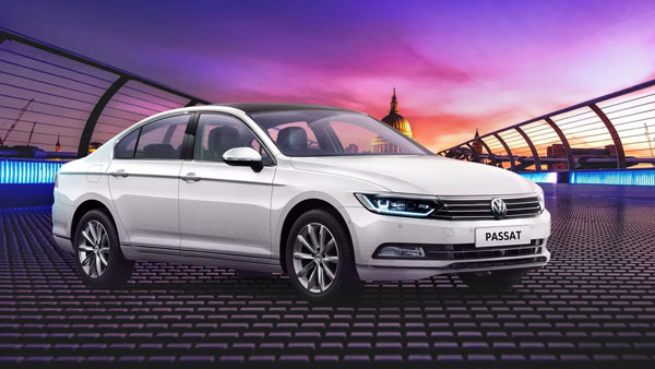 Volkswagen Passat Facelift Spy Pics: फॉक्सवैगन पसाट फेसलिफ्ट टेस्टिंग न्यू इंजन जानकारी