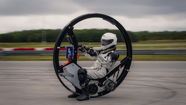World’s Fastest Electric Monowheel: छात्रों ने बनाया सबसे तेज इलेक्ट्रिक मोनोव्हील, जानिये कितनी है रफ्तार