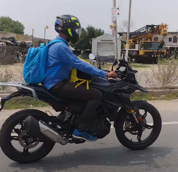 BMW G 310 R & G 310 GS Spied: बीएमडब्ल्यू जी 310 आर व जी 310 जीएस टेस्टिंग के दौरान आईं नजर