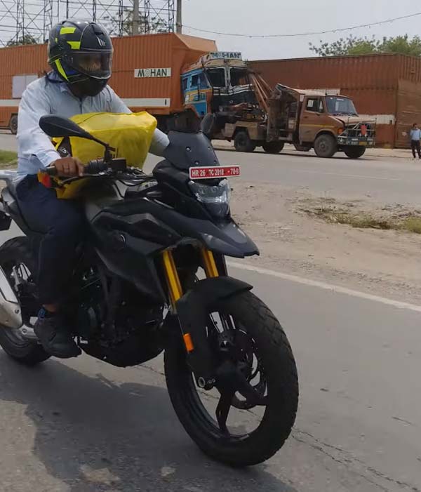 BMW G 310 R & G 310 GS Spied: बीएमडब्ल्यू जी 310 आर व जी 310 जीएस टेस्टिंग के दौरान आईं नजर