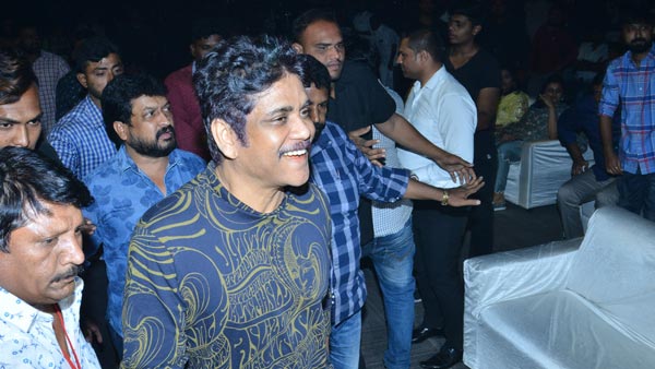 Actor Nagarjuna's Son Buys Toyota Vellfire: नागार्जुन खरीदी टोयोटा वेलफायर फोटो कीमत जानकारी