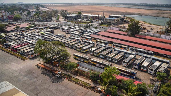 Vadodara Gets Smart City Bus Service: वडोदरा की बसें अब होंगी स्मार्ट, लाॅन्च हुई स्मार्ट सिटी बस सेवा