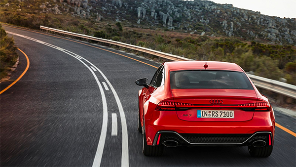 Audi RS7 Sportback Launched: ऑडी आरएस7 स्पोर्टबैक भारत में लॉन्च कीमत 1.94 करोड़ रुपये फीचर्स टॉप स्पीड इंजन जानकारी