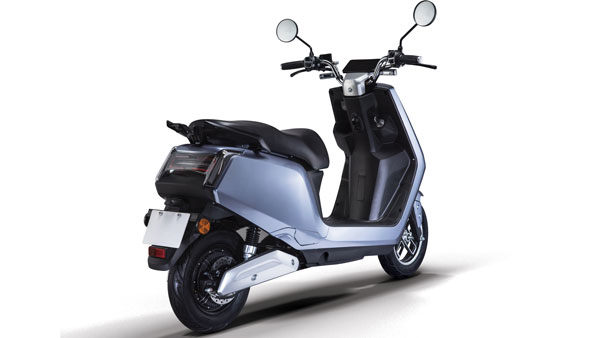 BGauss Electric Scooter Unveiled: बीगॉस ने किया अपनी पहली दो इलेक्ट्रिक वाहन का खुलासा