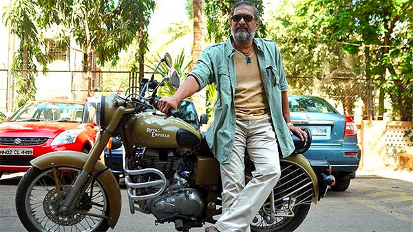 Celebrities Riding Royal Enfield Motorcycles: बॉलीवुड से लेकर हॉलीवुड तक यह सेलेब्रिटी करते हैं रॉयल एनफील्ड बाइक की सवारी