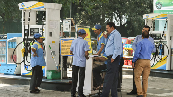 Petrol, Diesel Demand Falls: जुलाई माह में पेट्रोल और डीजल की मांग में आई भारी गिरावट