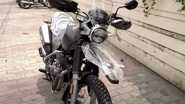 Hero XPulse 200 BS6 Spotted At Dealership: हीरो एक्सपल्स 200 बीएस6 शोरुम पर पहुंचना हुई शुरु