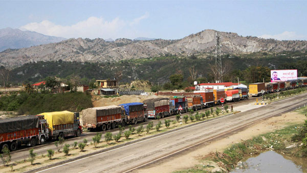 Jammu-Srinagar Tunnel Soon To Open: जम्मू-श्रीनगर के बीच दूरी होगी कम, यह टनल बचाएगा समय