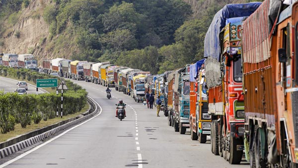 Jammu-Srinagar Tunnel Soon To Open: जम्मू-श्रीनगर के बीच दूरी होगी कम, यह टनल बचाएगा समय