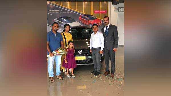 Volkswagen T-Roc Deliveries Begins: फॉक्सवैगन टी-रॉक की डिलीवरी हुई शुरु, जानें क्या हैं फीचर्स